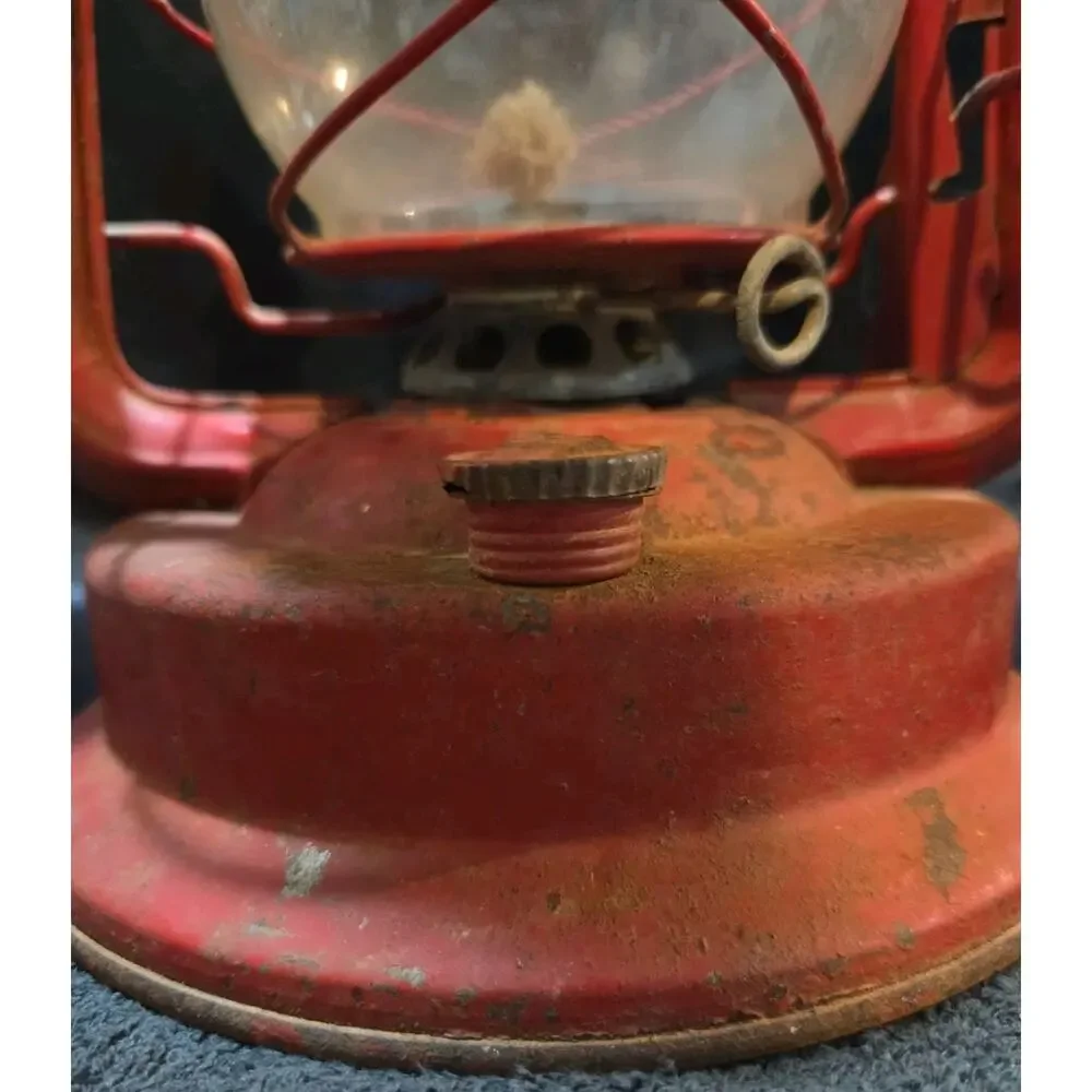 Vntg Anchor Brand Kerosene Lamp Red 14.5 In